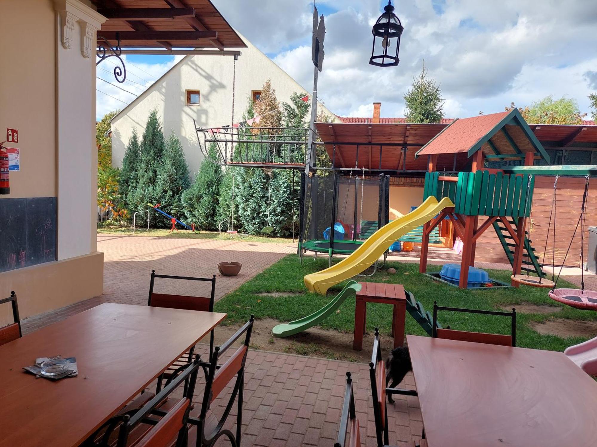 Gyulai Mesehaz Apartman Exterior foto