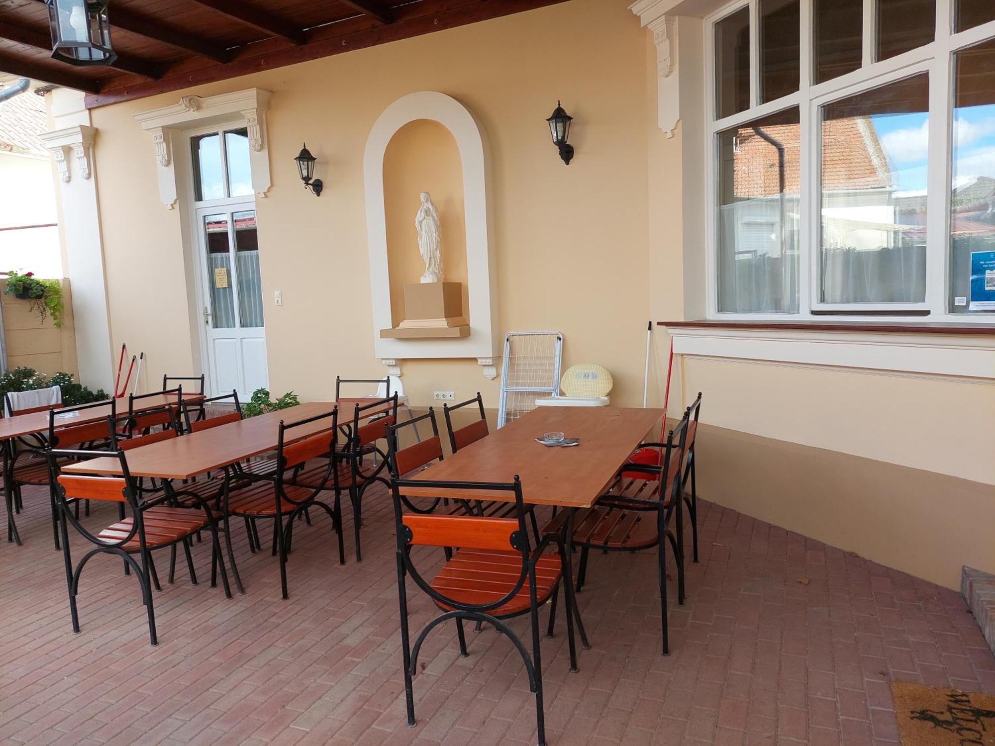 Gyulai Mesehaz Apartman Exterior foto