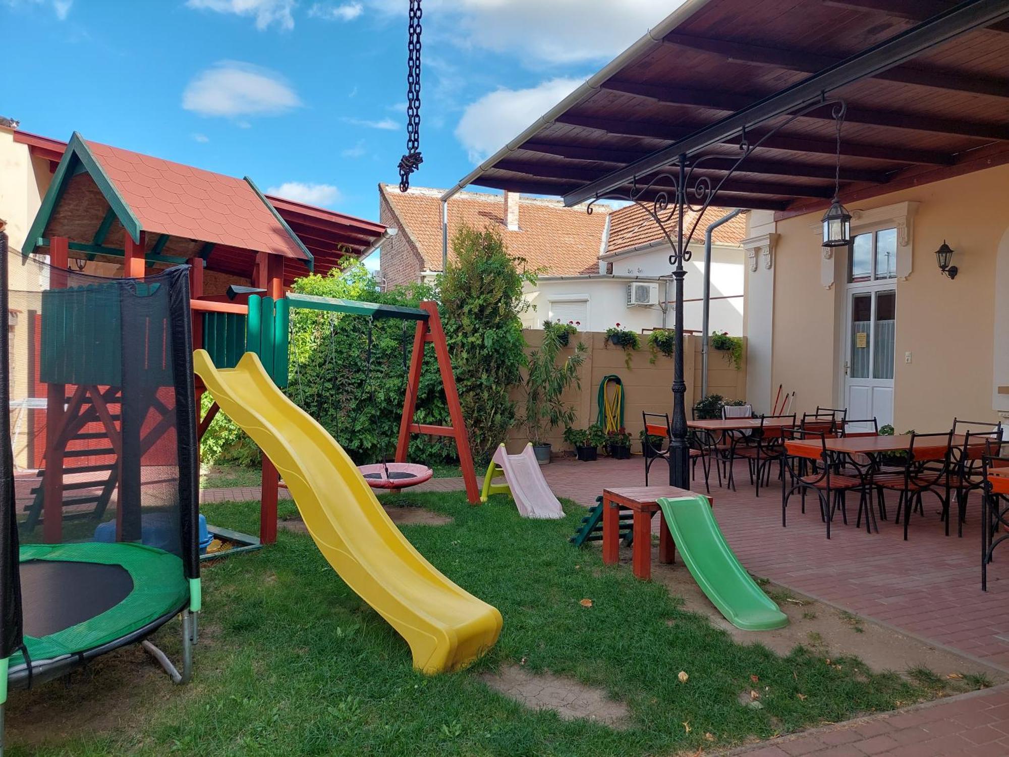 Gyulai Mesehaz Apartman Exterior foto