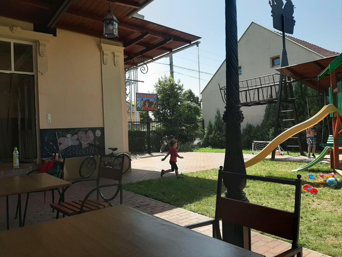 Gyulai Mesehaz Apartman Exterior foto
